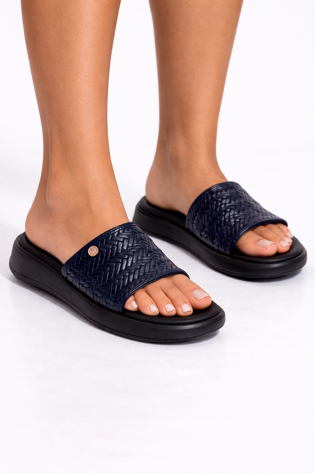 sandalia cuero capellada